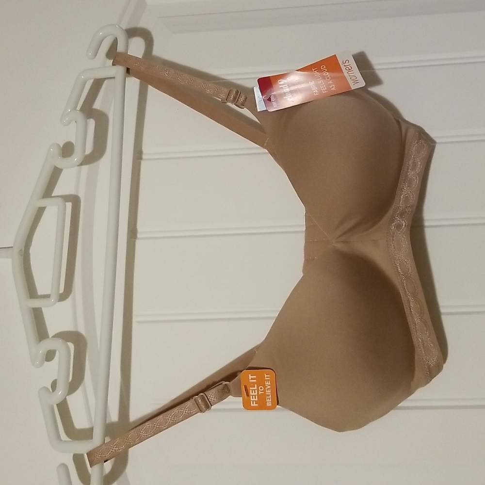 NWT Warner's Cloud 9 Wireless Contour Bra 34C
